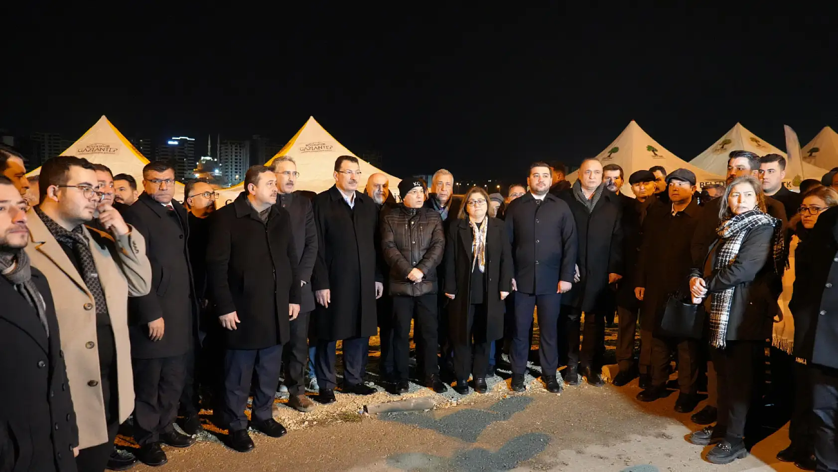 Tarih 6 Şubat... - Saat 04.17'de deprem bölgesinde herkes ayaktaydı!