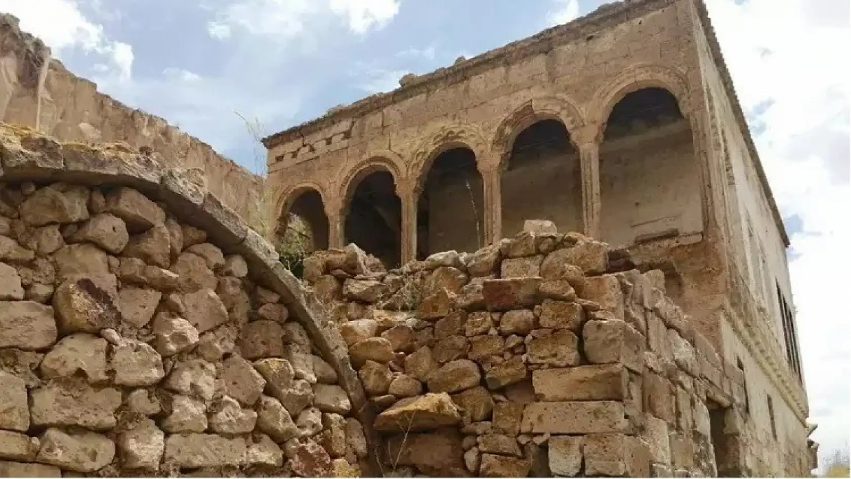 Kayseri'nin terk edilmiş köyünü biliyor musunuz?