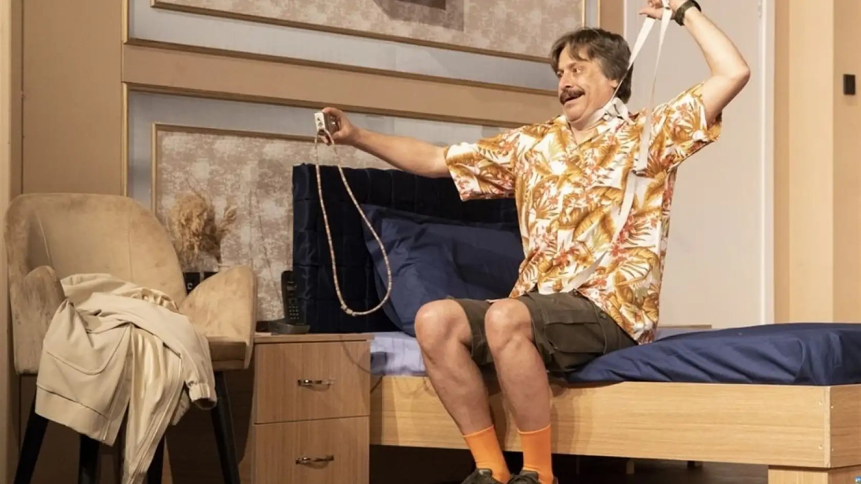 Kayseri'de tiyatro fırtınası başlıyor: ''Münasebetsiz'' geliyor