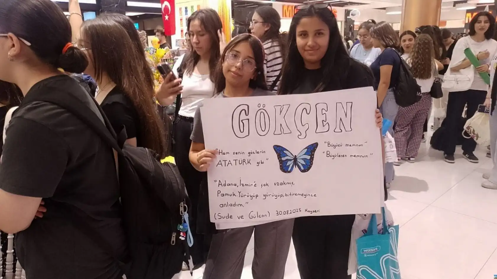 Kayseri'de izdiham: Saatlerce kuyrukta beklediler!