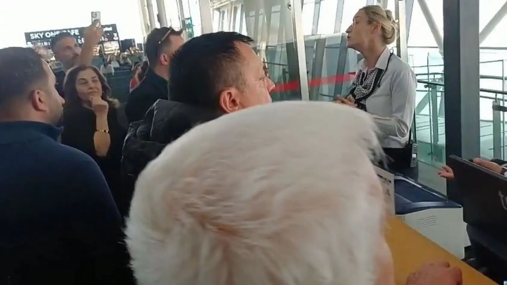 Kayseri Havalimanında gergin anlar: Kıbrıs hattında büyük kriz!