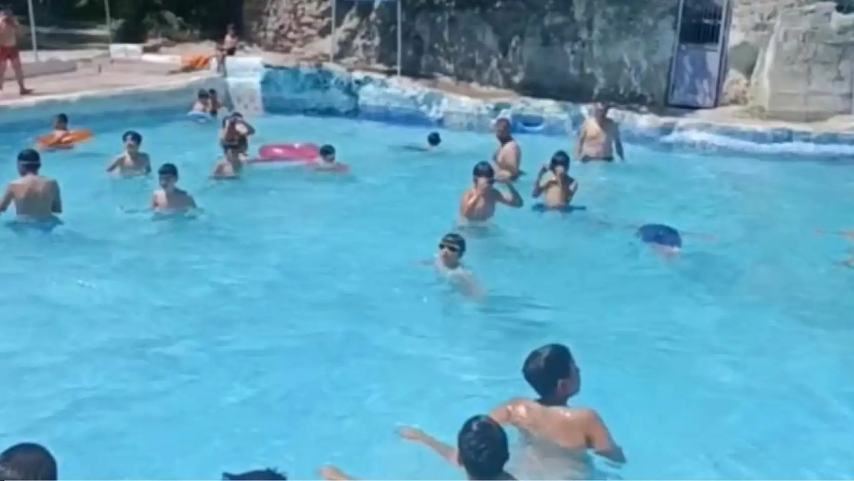 Develi'de binlerce çocuk hem öğreniyor hem eğleniyor