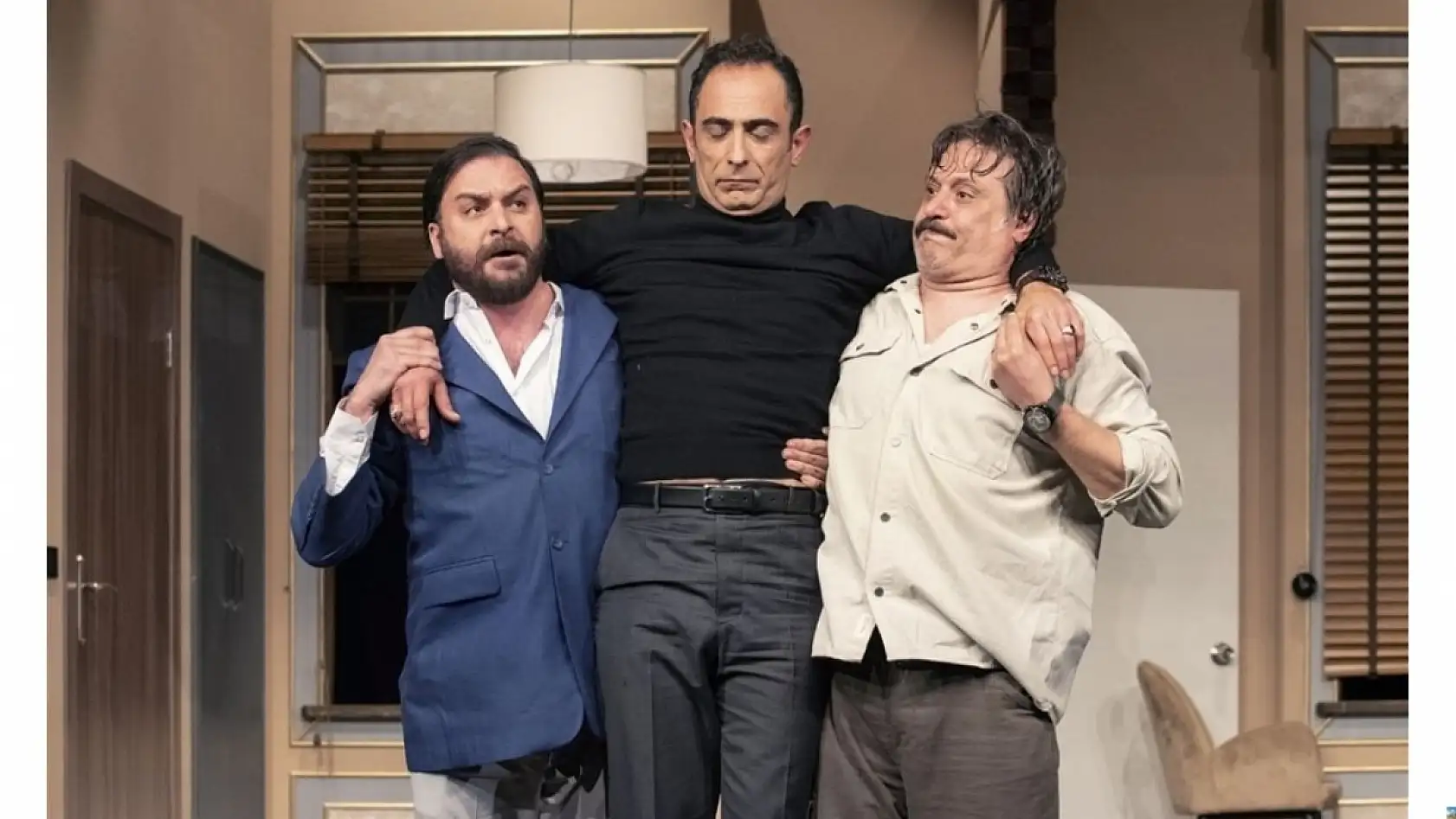 Kayseri'de tiyatro fırtınası başlıyor: ''Münasebetsiz'' geliyor