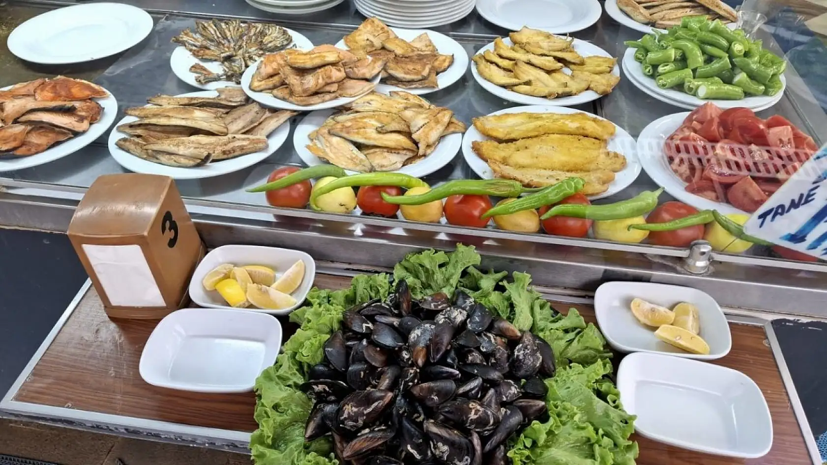 Tezgâhlarda kış bereketi: Fiyatlar dikkat çekiyor