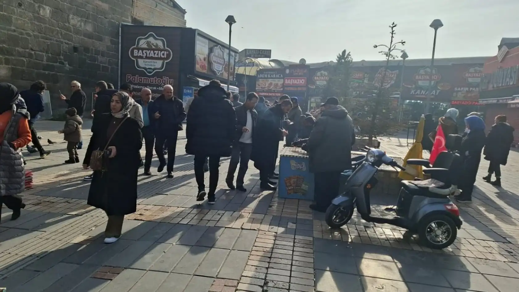 Kayseri'de ihtimal kuyruğu: 15 dakikada 50 adet!