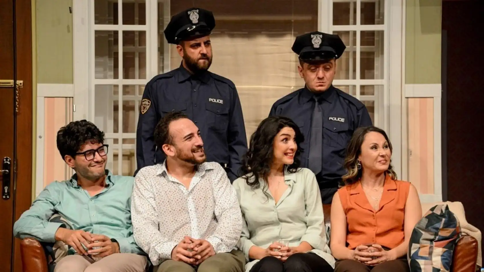 Kayseri Devlet Tiyatrosu 6 oyunla Kasım'da sahneyi sallayacak!