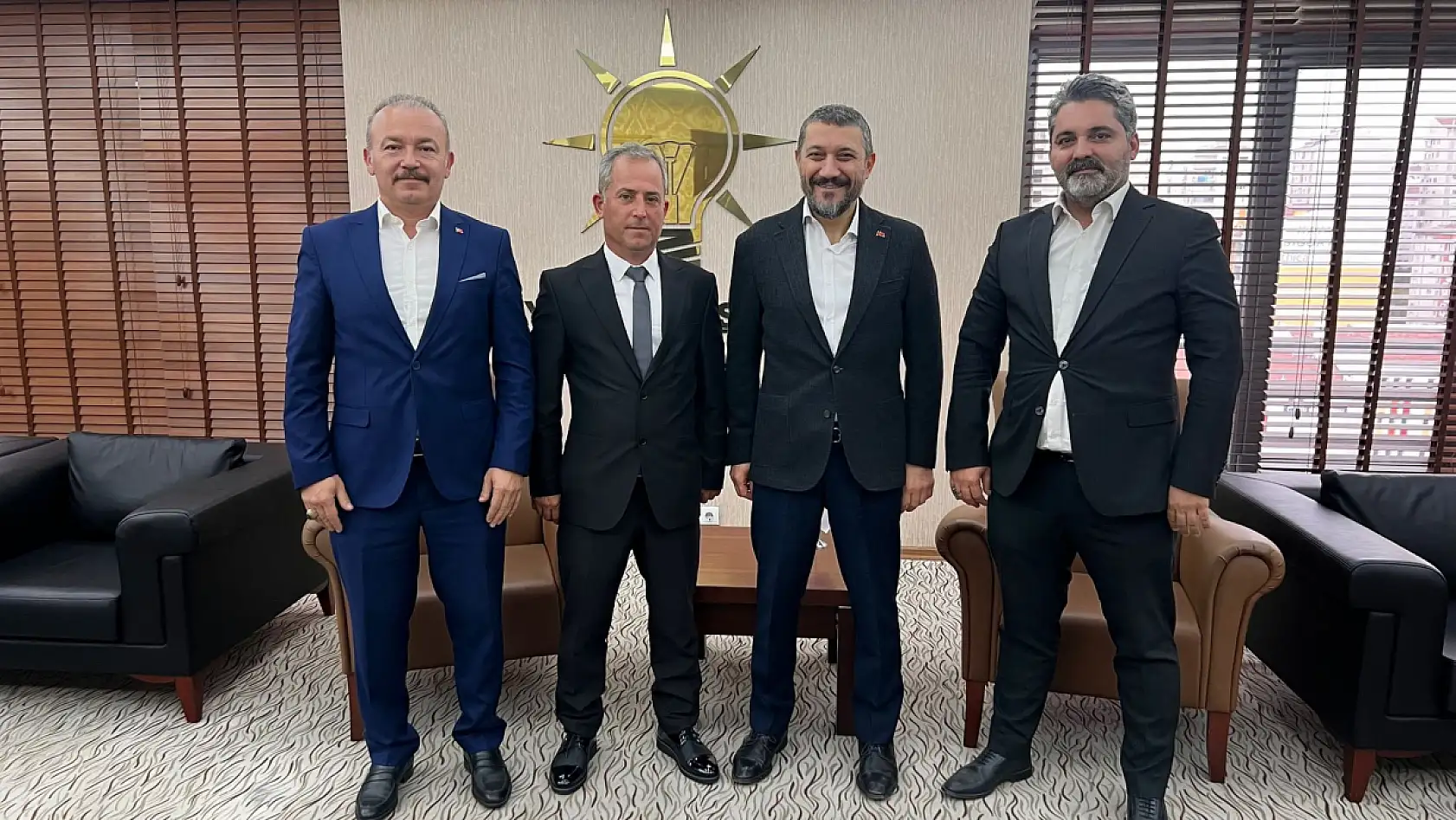 AK Parti Kayseri'de dikkat çeken değişiklikler! Bir bir görevden alınıyorlar!