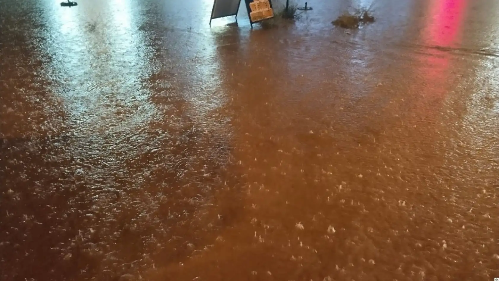 Kayseri'ye 5 dakika yetti: Mizahla da harmanlanan o görüntüler!