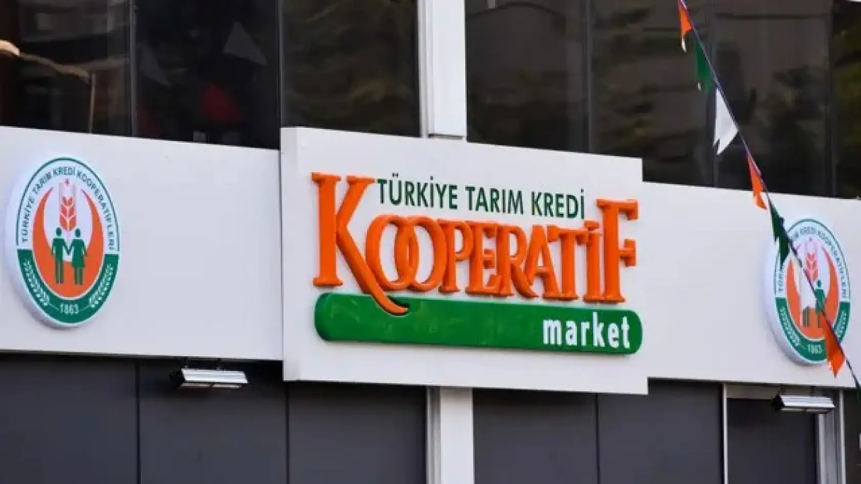 Kayseri'de de ucuz ürün sloganıyla açılmıştı: O market zinciri şimdi diğerleriyle yarışıyor!