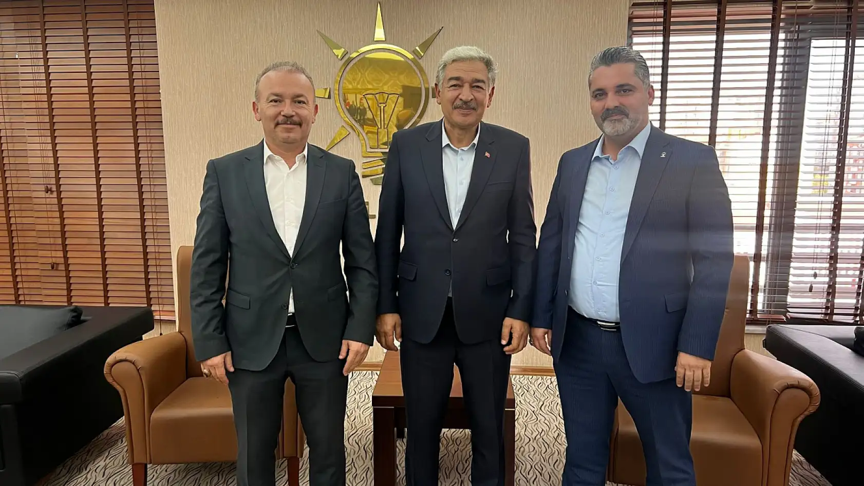 AK Parti Kayseri'de dikkat çeken değişiklikler! Bir bir görevden alınıyorlar!