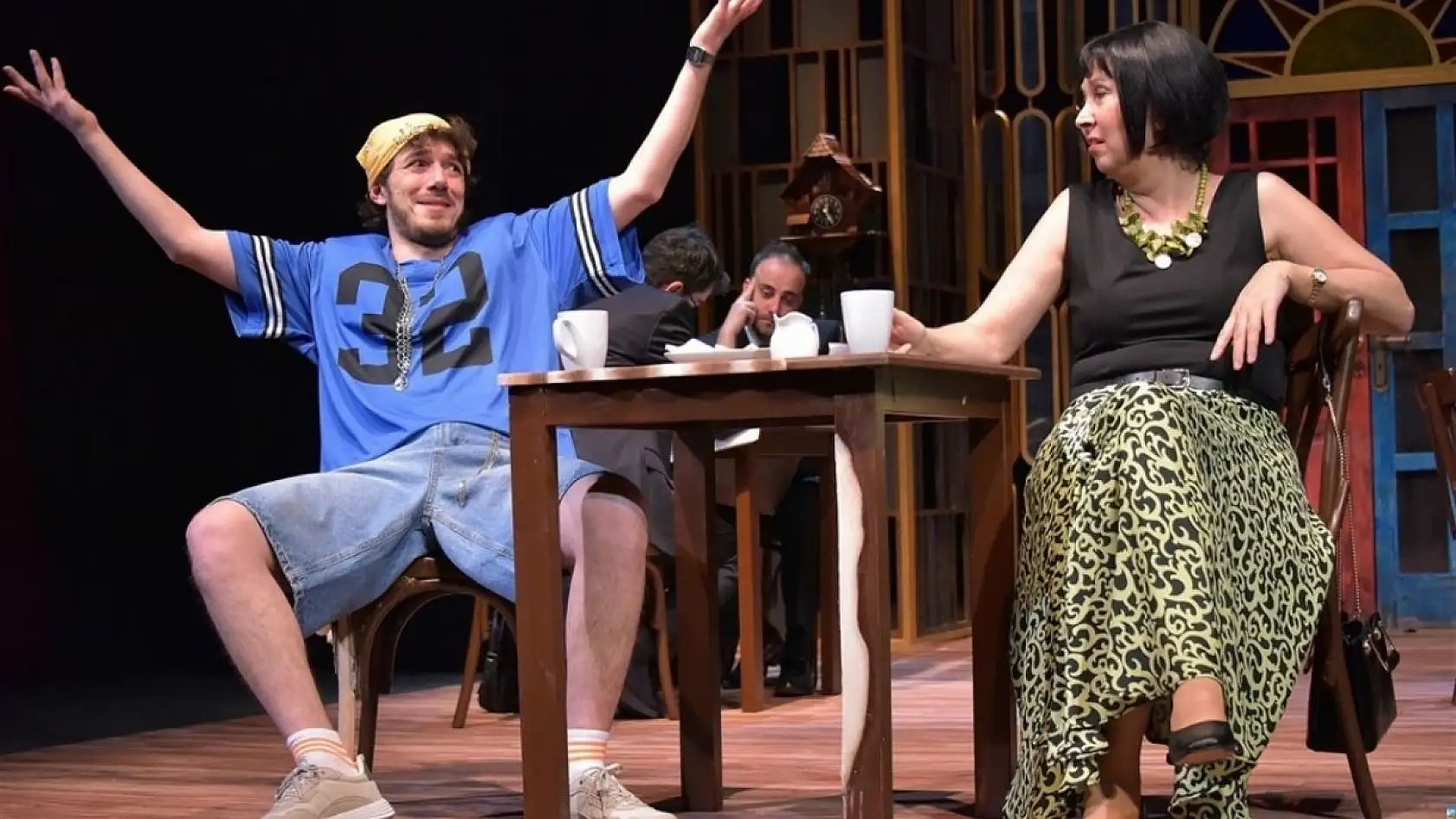 Kayseri Devlet Tiyatrosu 6 oyunla Kasım'da sahneyi sallayacak!