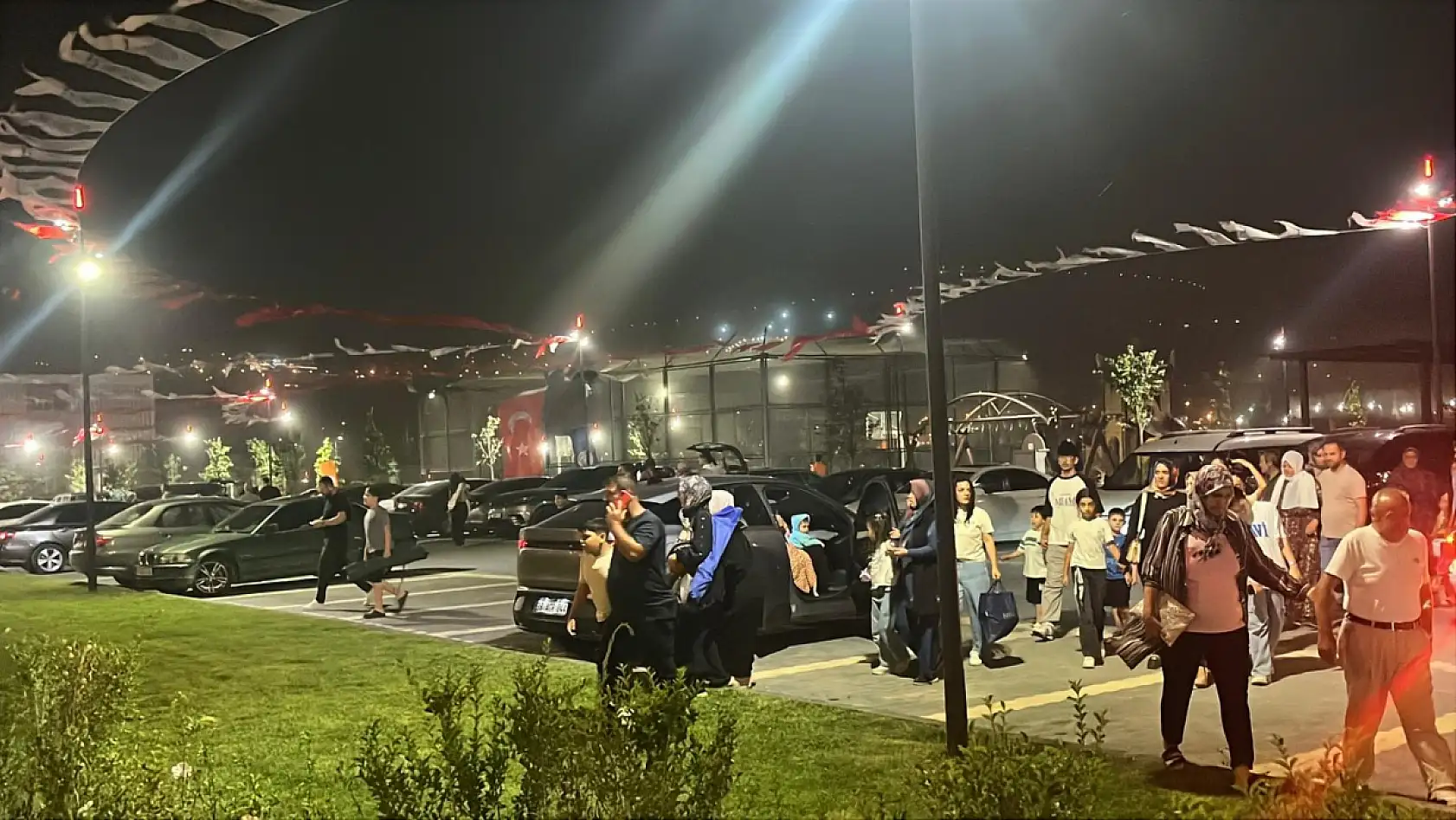 Kayseri'de Talas Millet Bahçesi açılışı mutlulukla başladı, kabusa dönüştü!