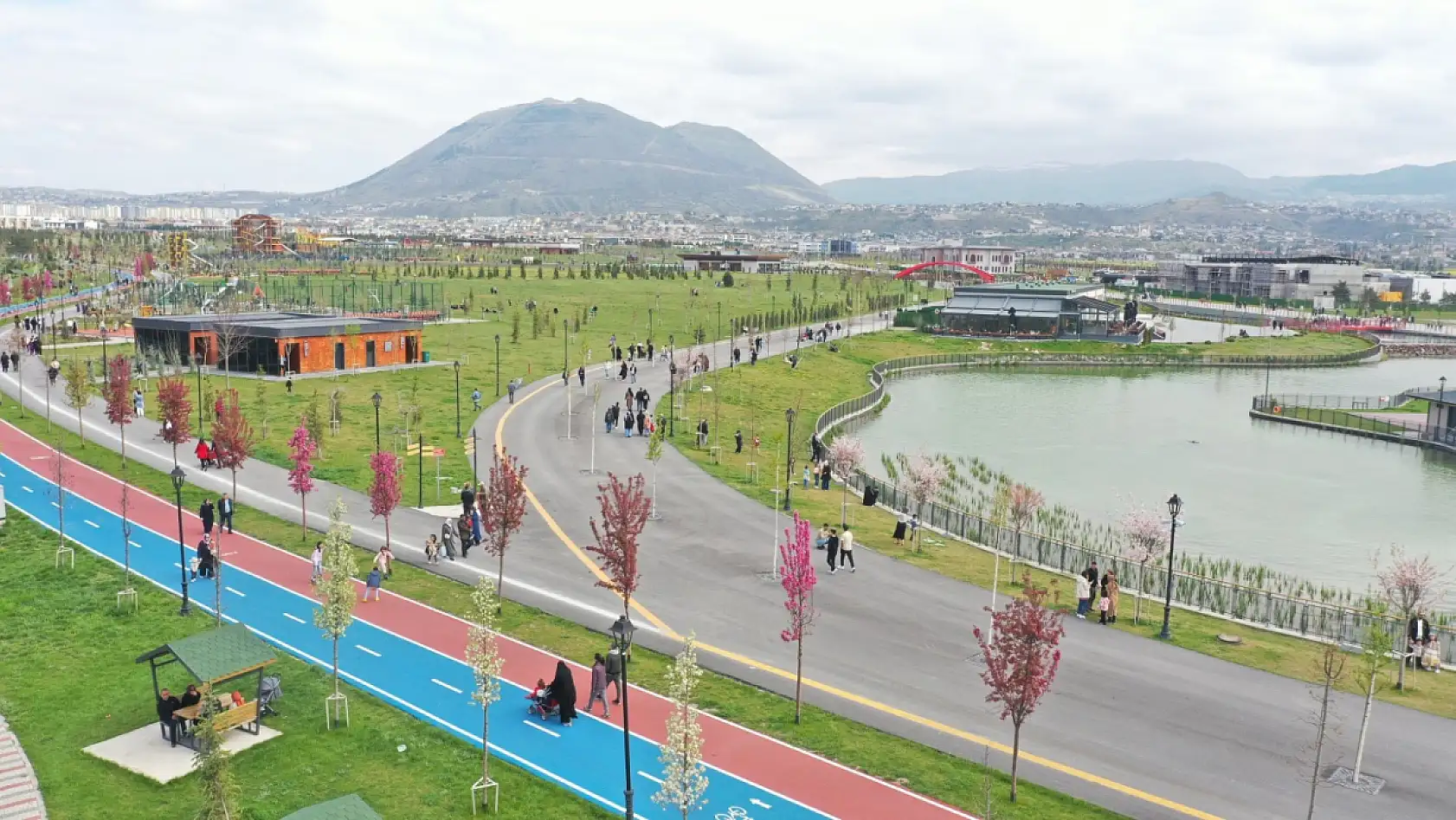 Kayseri'de Millet Bahçesi'nde kışın ne oluyor, neler yapılıyor?