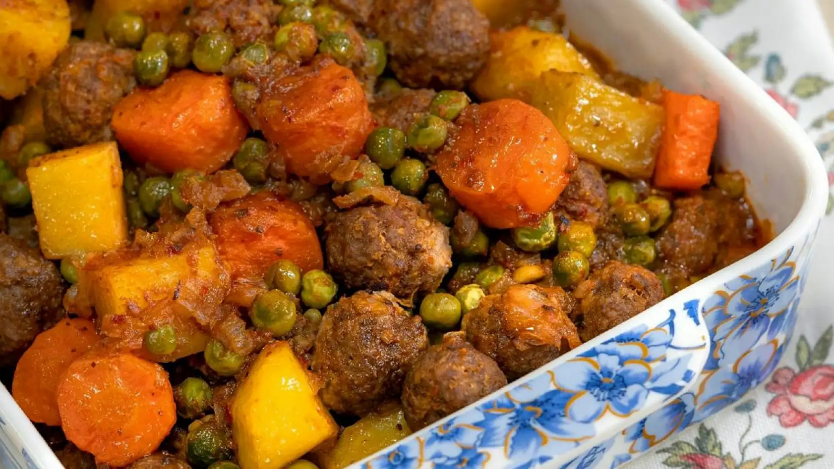 Ramazan'ın 26. günü iftar menüsü: 4 kaşık çorba, Orman Kebabı, Mamzana, Hira tatlısı…