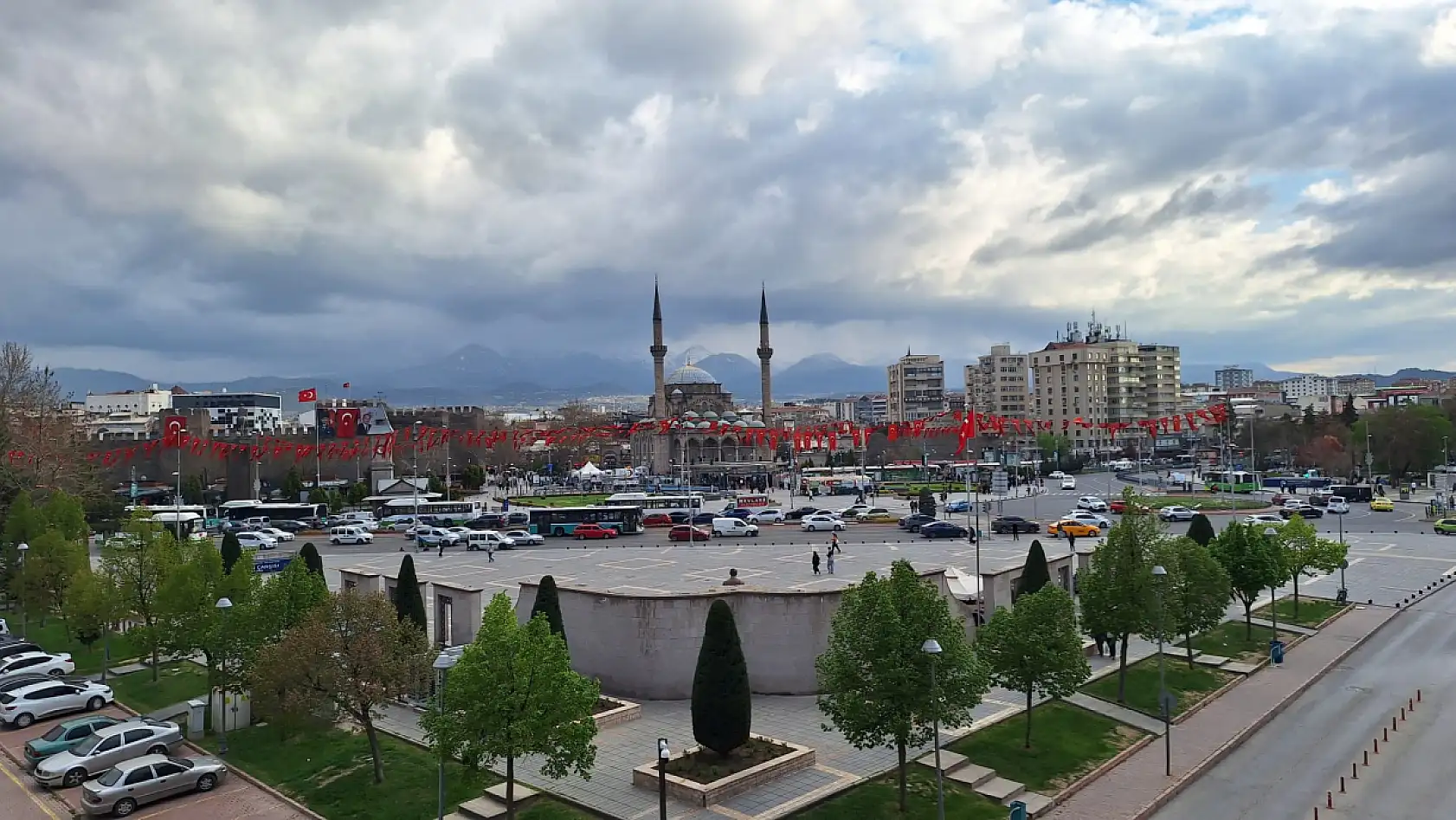 Kayseri'de sosyal medya hesaplarında neler paylaşıldı? İşte gündem olan çarpıcı konular…