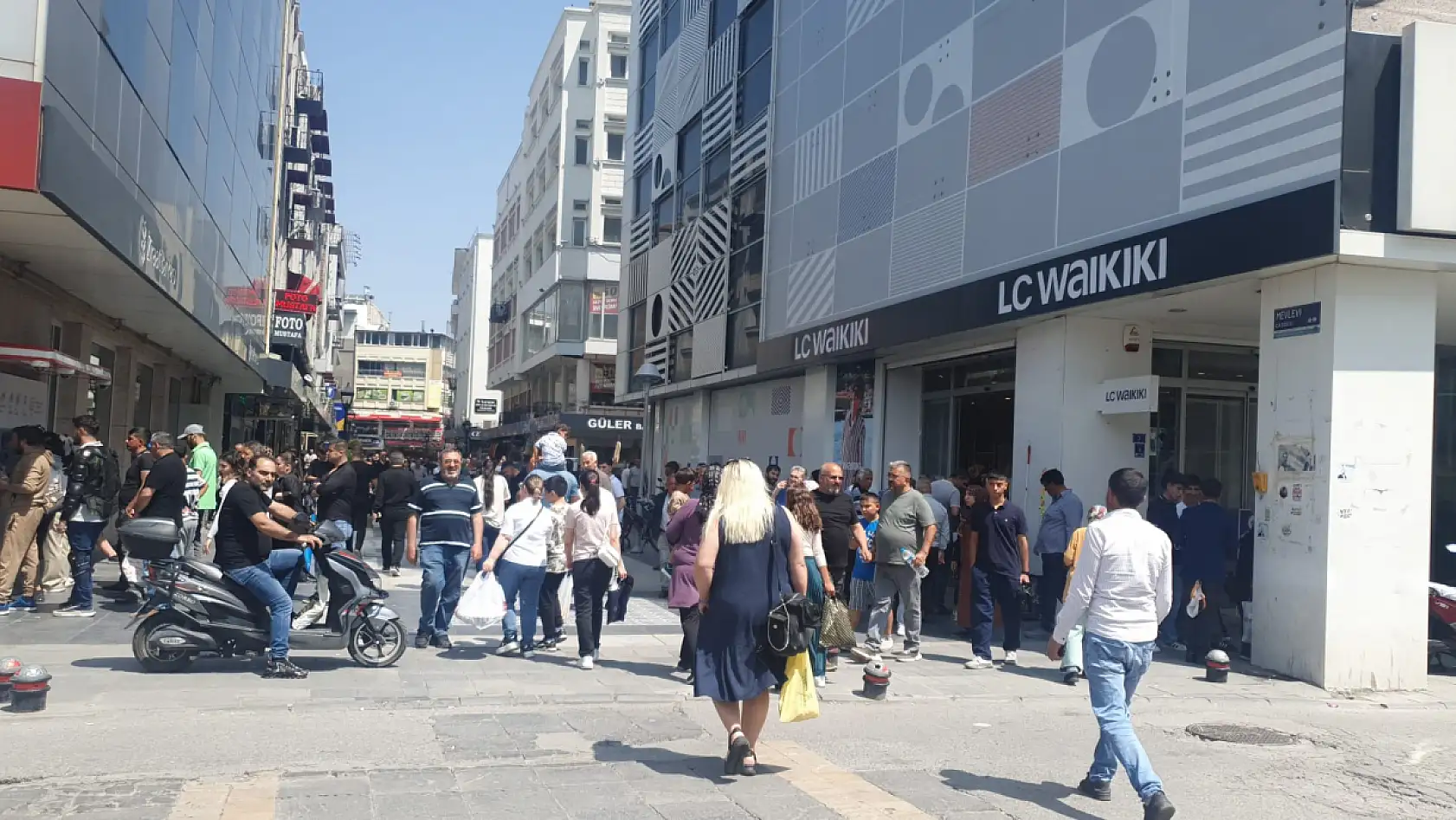 Kayseri tıklım tıklım… İşte bayram öncesi şehrin nabzını gösteren kareler!