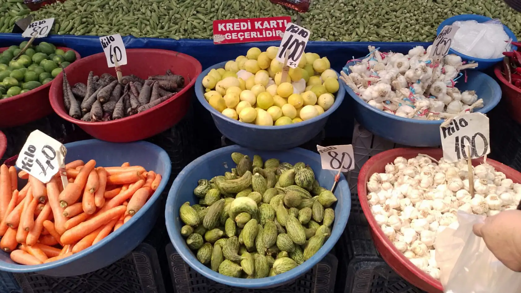 Turşu severlere kötü haber! Kayseri pazarında fiyatlar dudak uçuklatıyor