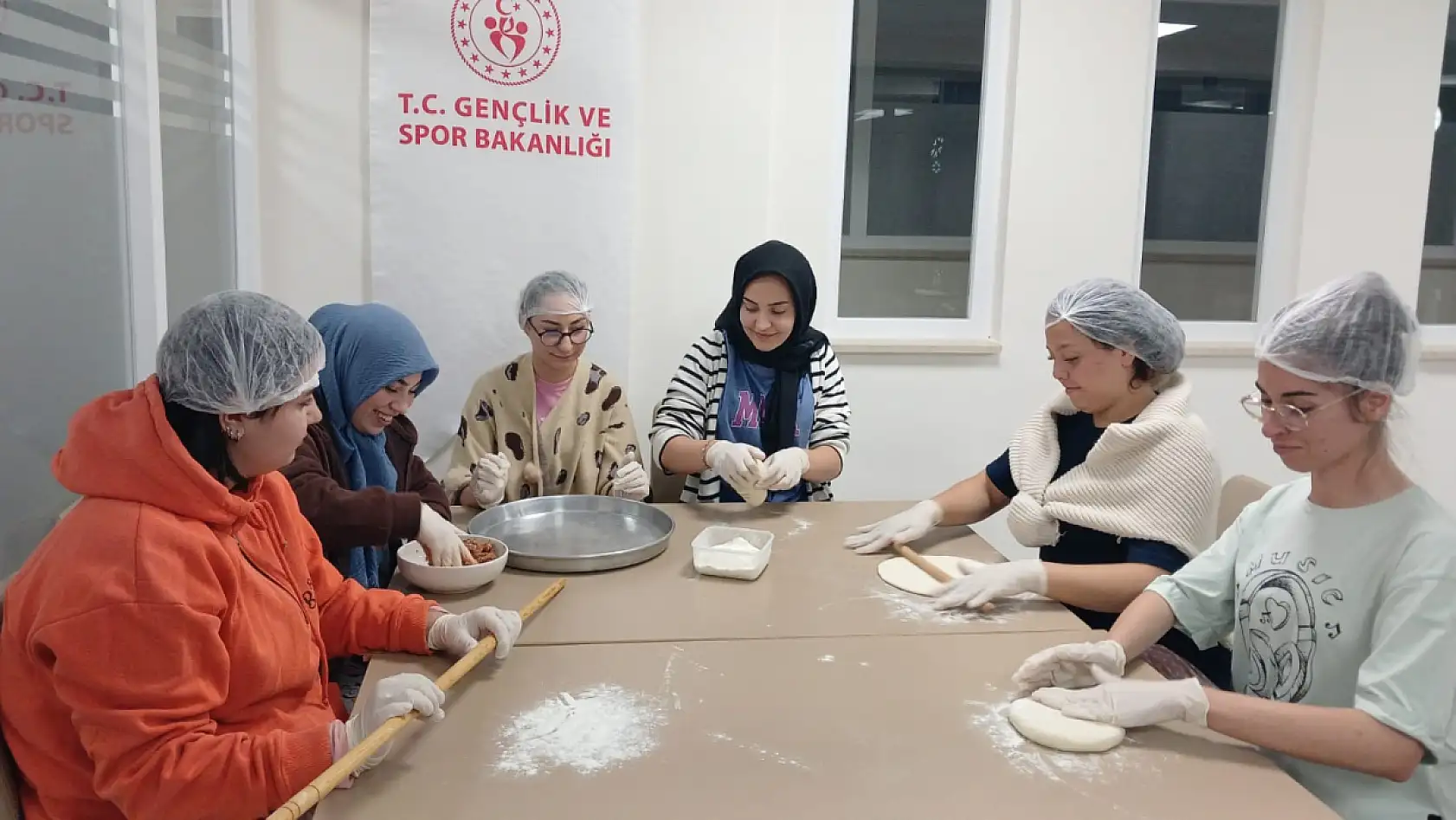 KYK Kız Yurdu'nda neler oluyor? Mutfaktan yükselen sesleri yurt müdiresi açıkladı!