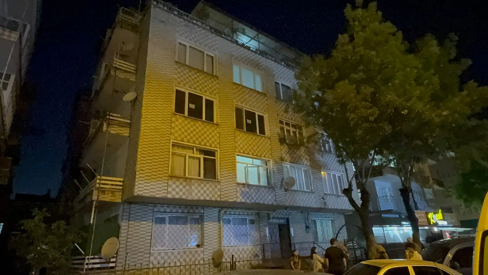 Kayseri'de akşam saatlerinde panik! Genç kadın yaralandı