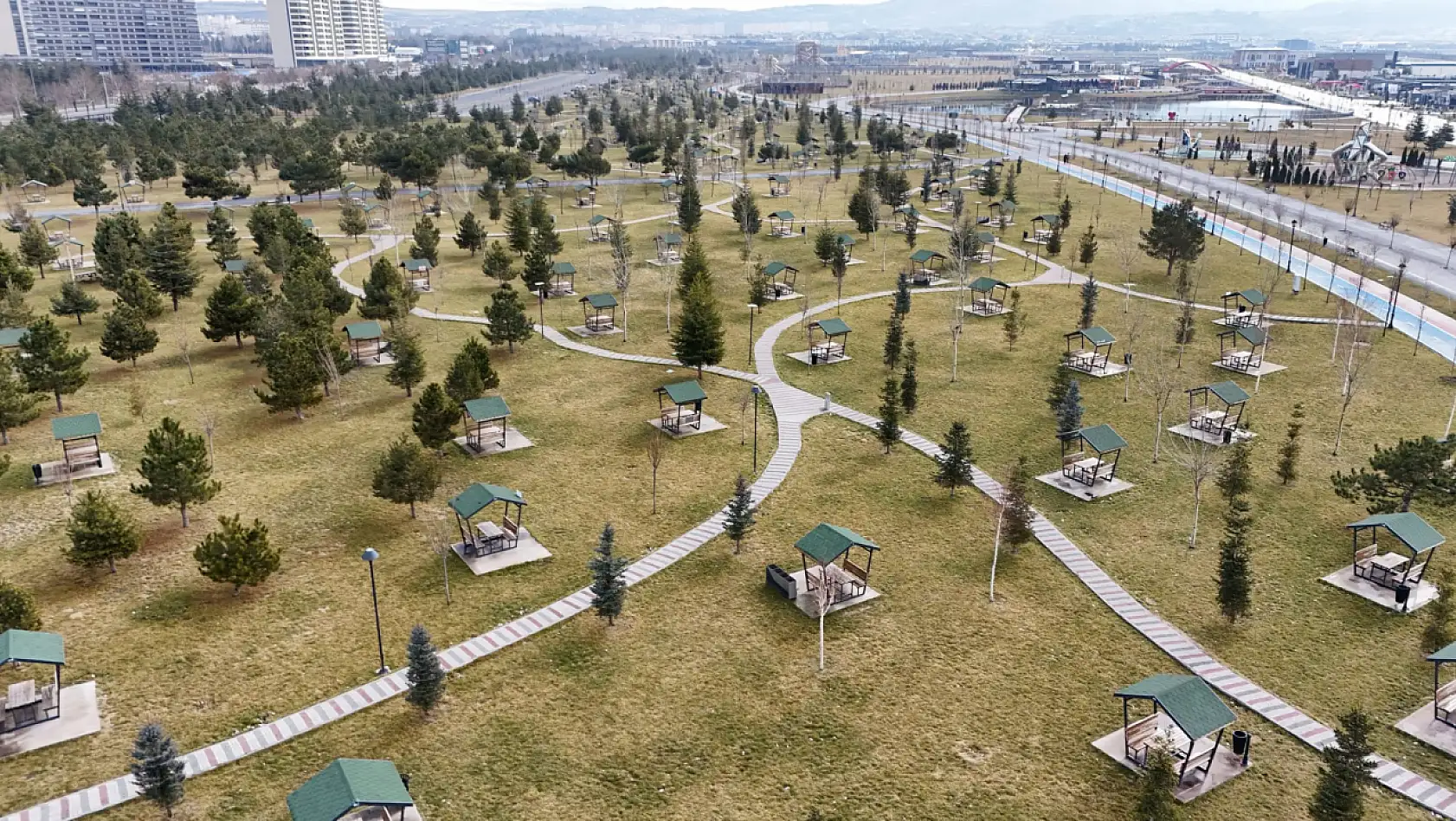 Büyükşehir'den Millet Bahçesinde seferberlik