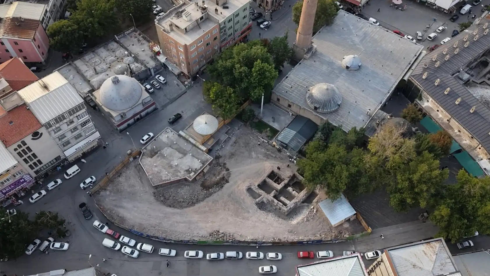 Camikebir'de tarih yeniden gün yüzüne çıkıyor!