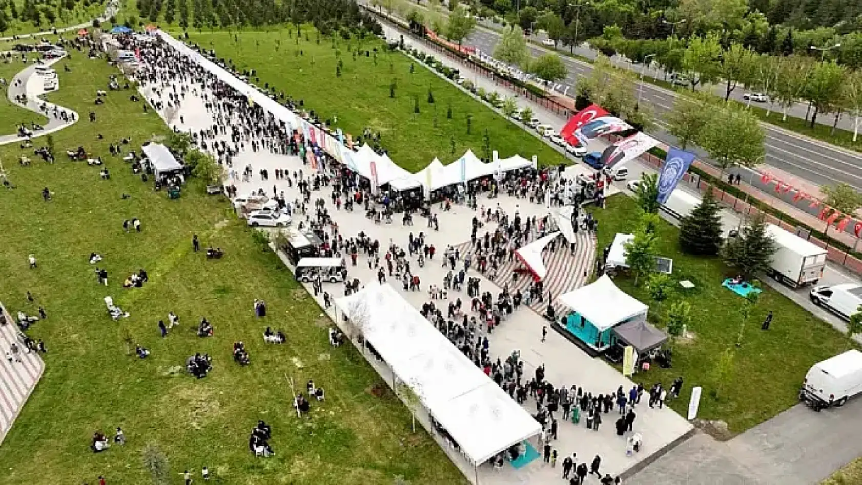Kayseri'den Kısa Kısa: Trafik Kazası, Sera OTB, Molu Mahallesi, Havacılık Festivali, Kayserispor…