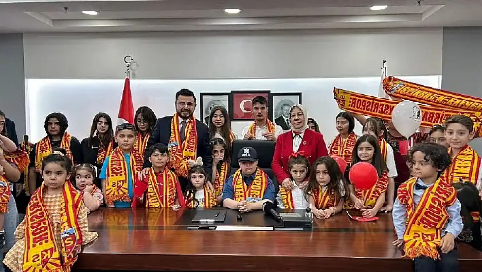 Kayseri'den kısa kısa - Camdan düşen kadın, deprem, 23 Nisan, Kayserispor...
