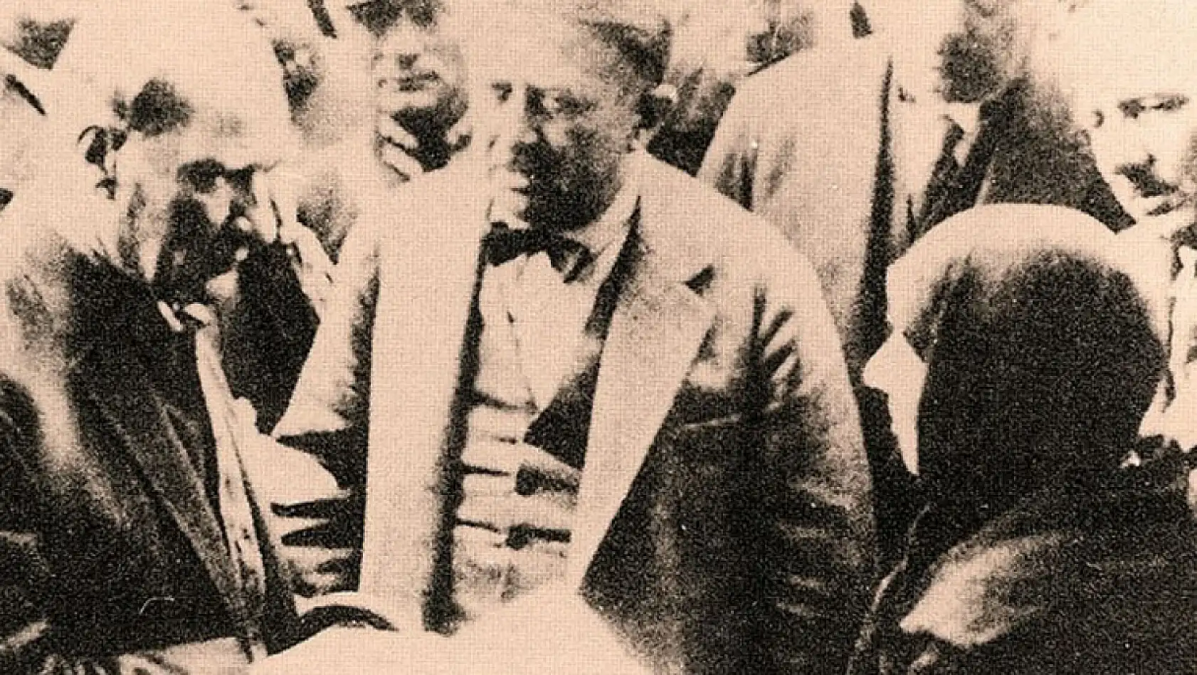 Kayseri'de büyük gün yarın - Herkes Cumhuriyet Meydanı'nda 105. yılı kutlayacak!