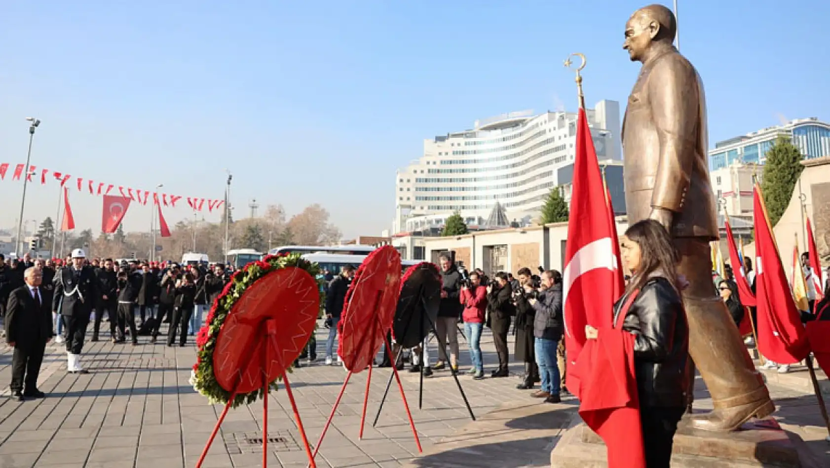 Kayseri'de büyük gün yarın - Herkes Cumhuriyet Meydanı'nda 105. yılı kutlayacak!