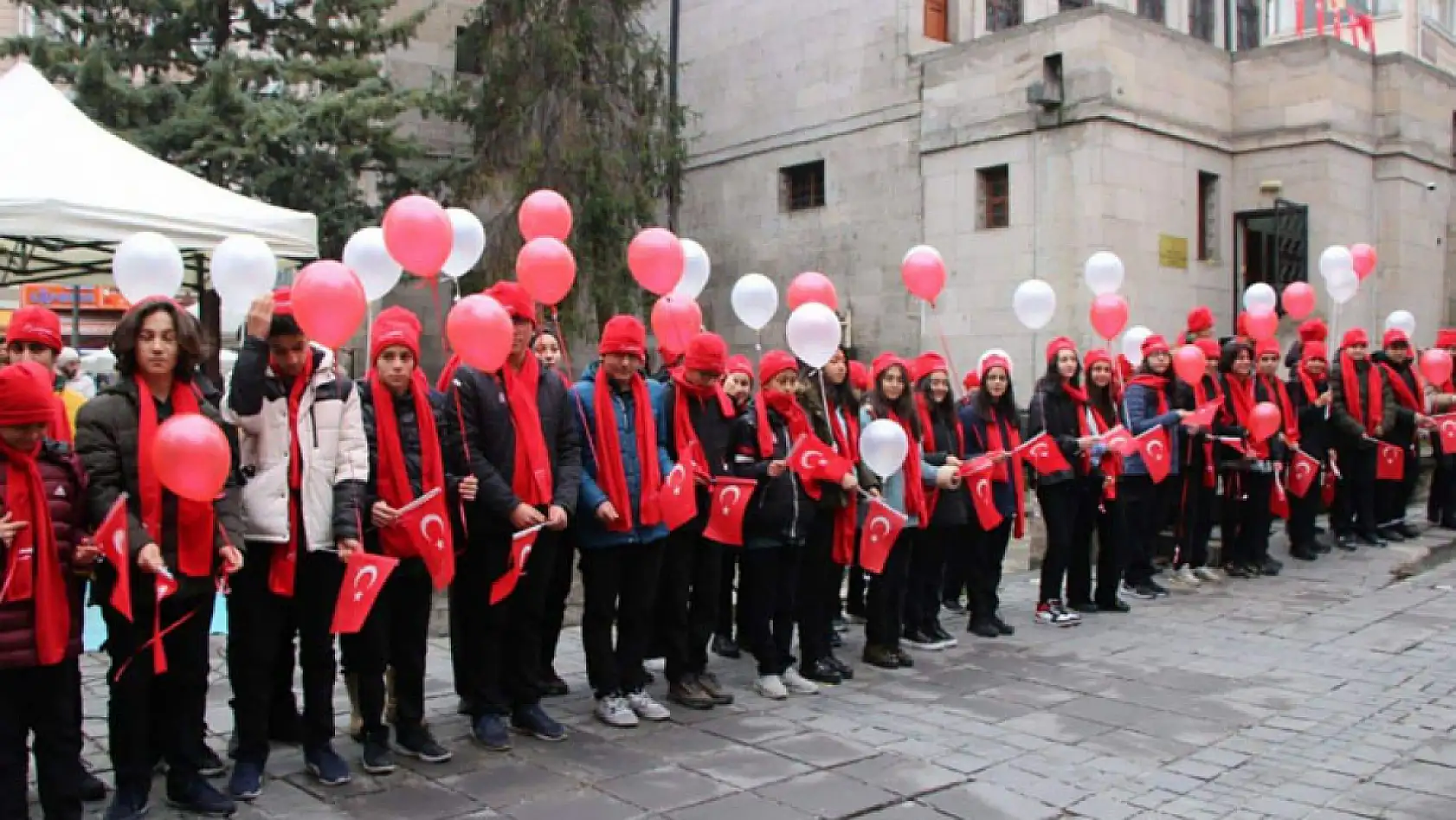 Kayseri'de büyük gün yarın - Herkes Cumhuriyet Meydanı'nda 105. yılı kutlayacak!
