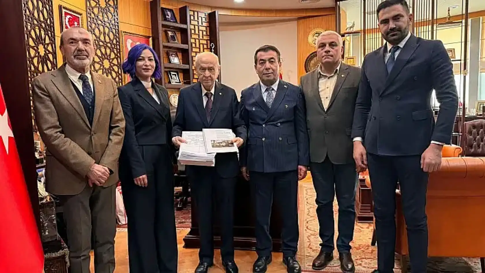 Kayseri'den kısa kısa haberler - Telef olan hayvanlar, PTT protesto, TOKİ, Kayserispor....