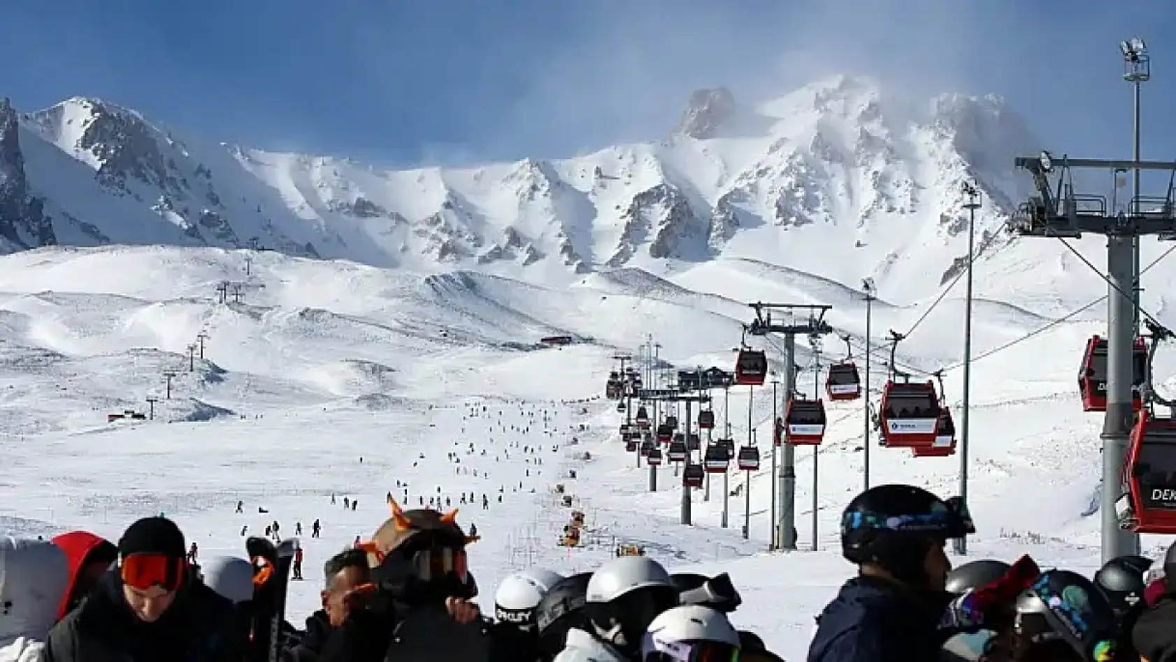 Kayseri'den Kısa Kısa: Uyuşturucu, Vali Çiçek, 600 Ev Ziyareti, Meteoroloji, Erciyes…