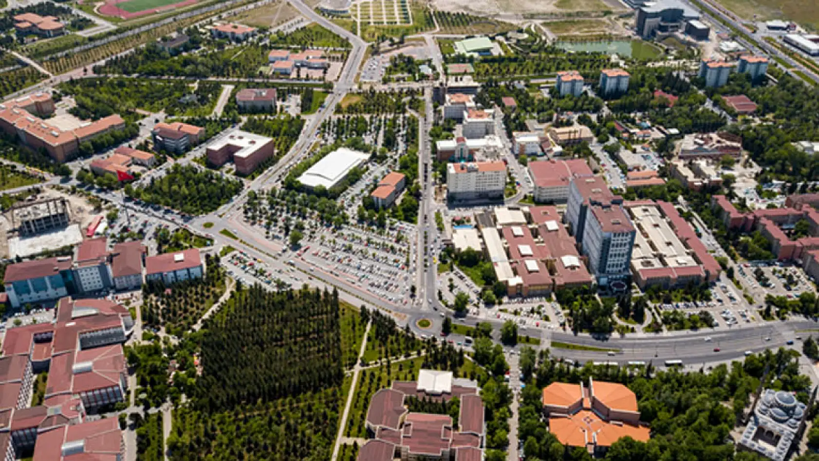 Erciyes Üniversitesi'nde büyük gurur - Rektöre tebrik yağıyor!