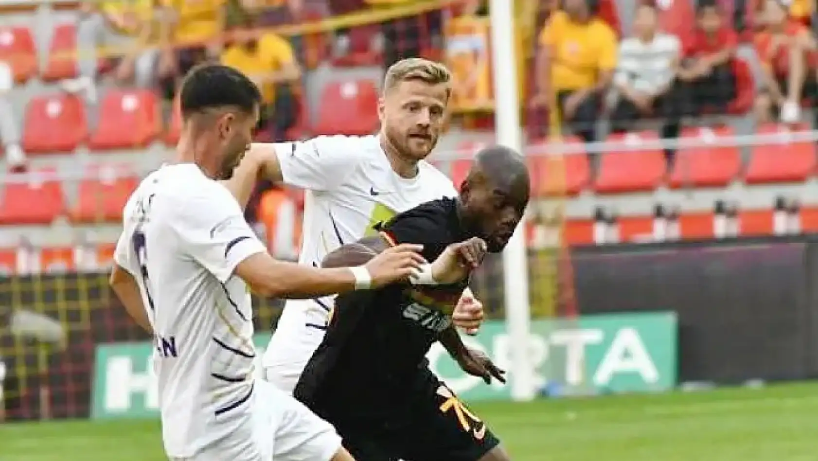 Kayseri'nin 15 Şubat günlüğü - Depo çökmesi, yıkım, vefat, zam, fabrika, kar yağışı, Kayserispor... Kısa kısa haberler!