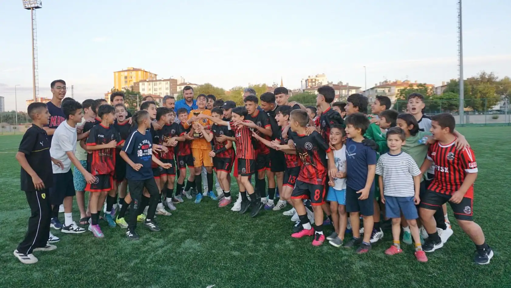 Önce Kayserispor, sonra final... Kayseri'nin yeni şampiyonu oldular