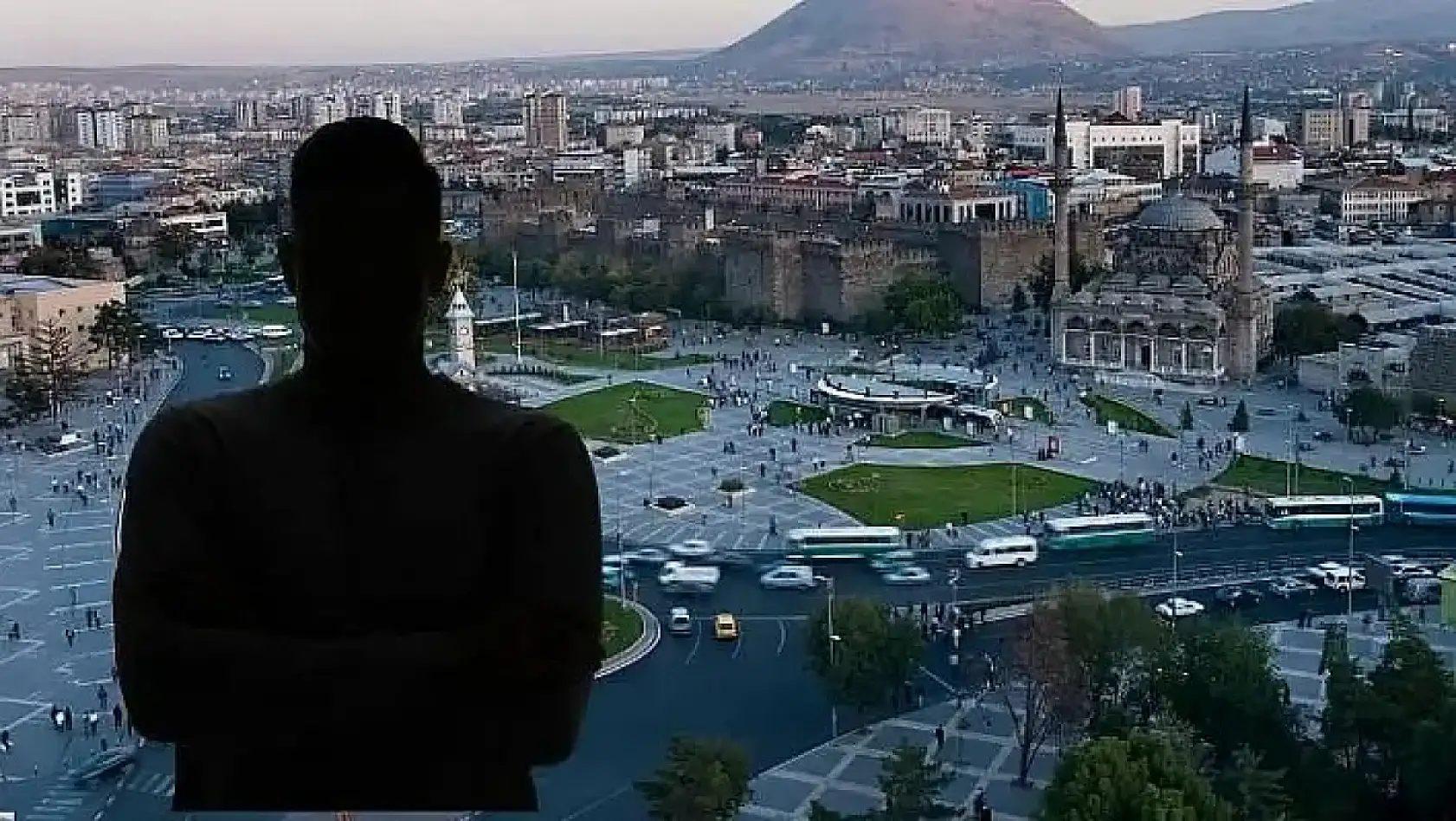 Kayseri'de hareketli çarşamba: Hırsızlar, EDS, Bellona, festival, Hizmet-İş, vize serbestisi, Kayserispor...