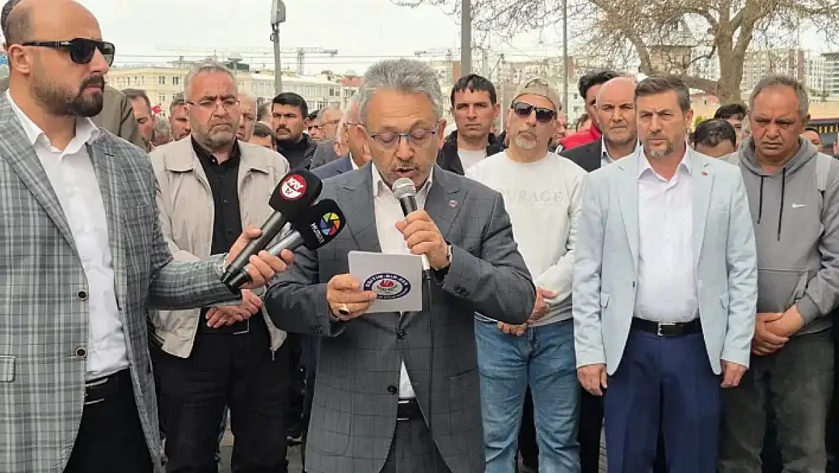 Kayseri'den Güncel Gelişmeler: Ulaşım Zammı, Kitap Fuarı, Konut İstatistikleri, Kayserispor…