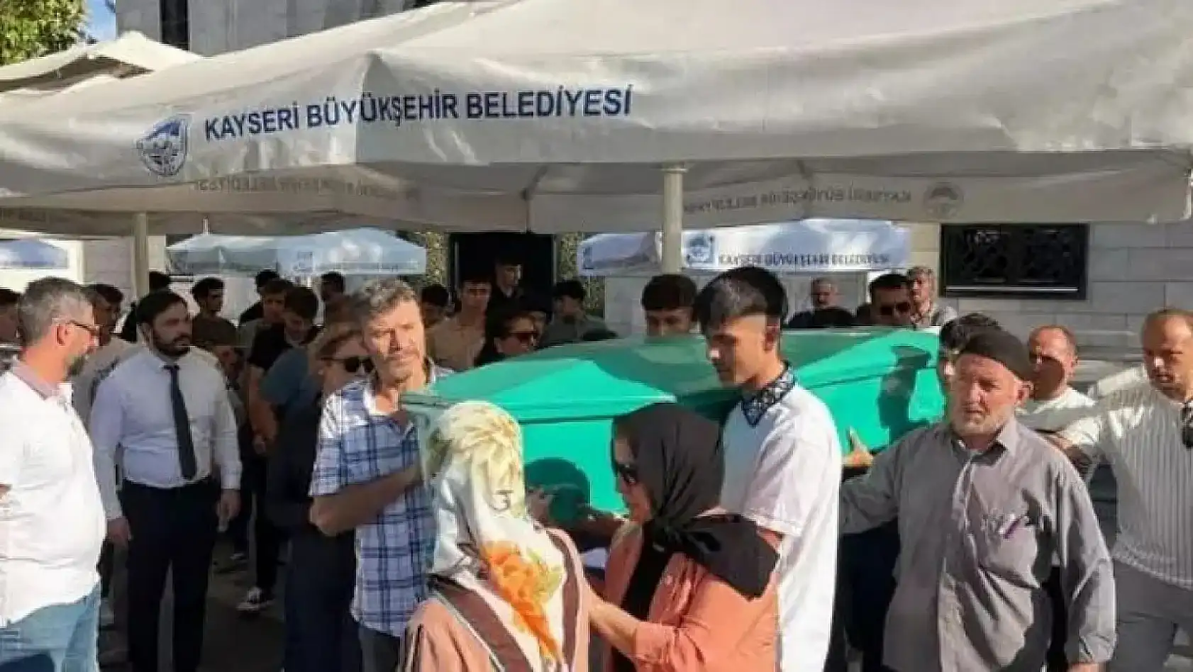 Kayseri kısa kısa: Kayseri olayları, MHP değişim, Ekmek zammı, Sefer krizi, Kayserispor...