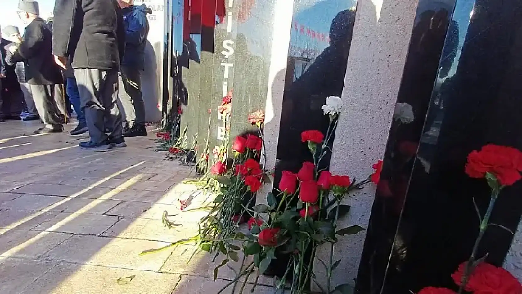 Kayseri'den kısa kısa: Yüksel Yiğit, 17 Aralık Şehitleri, Kemal Sunal filmi, Noel Pazarı, Kayserispor…