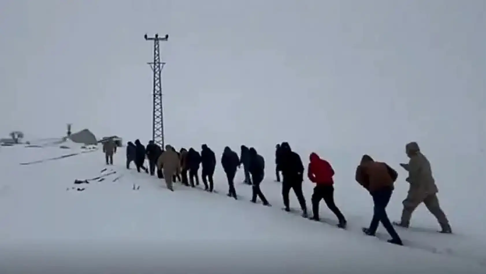 Kayseri'den Kısa Kısa: Siber Çete, Göç, TOKİ, İŞKUR, Pazar, Kayserispor…