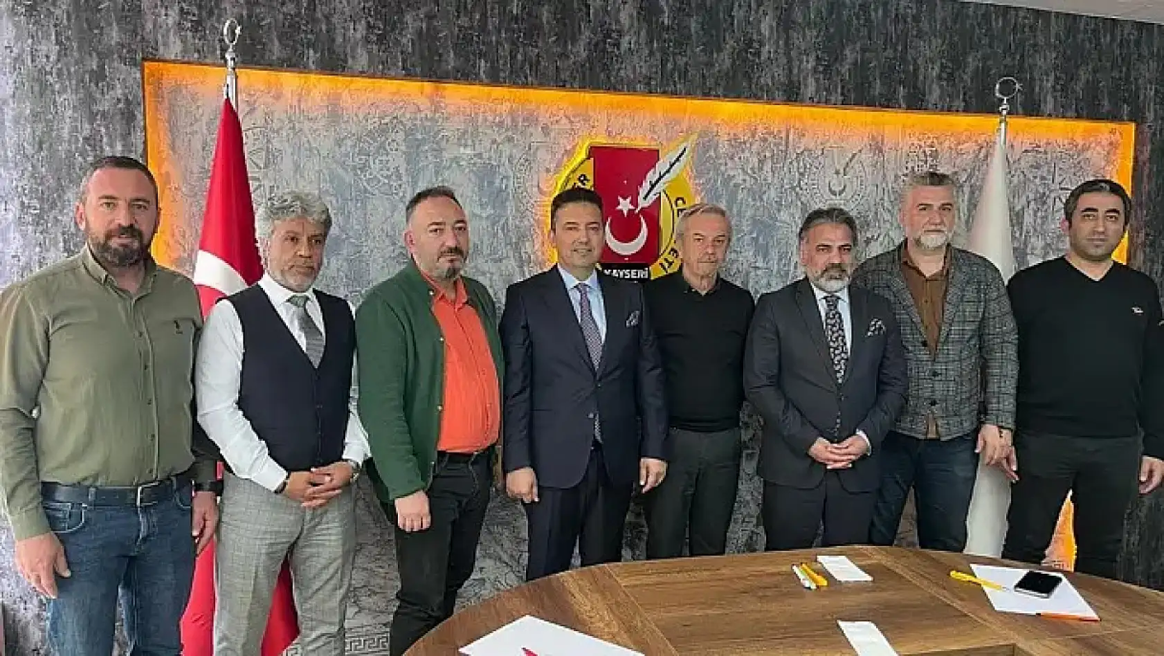 Kayseri kısa kısa: Siber operasyon, 4 milyar borç, kınama, ERÜ, Kayserispor...