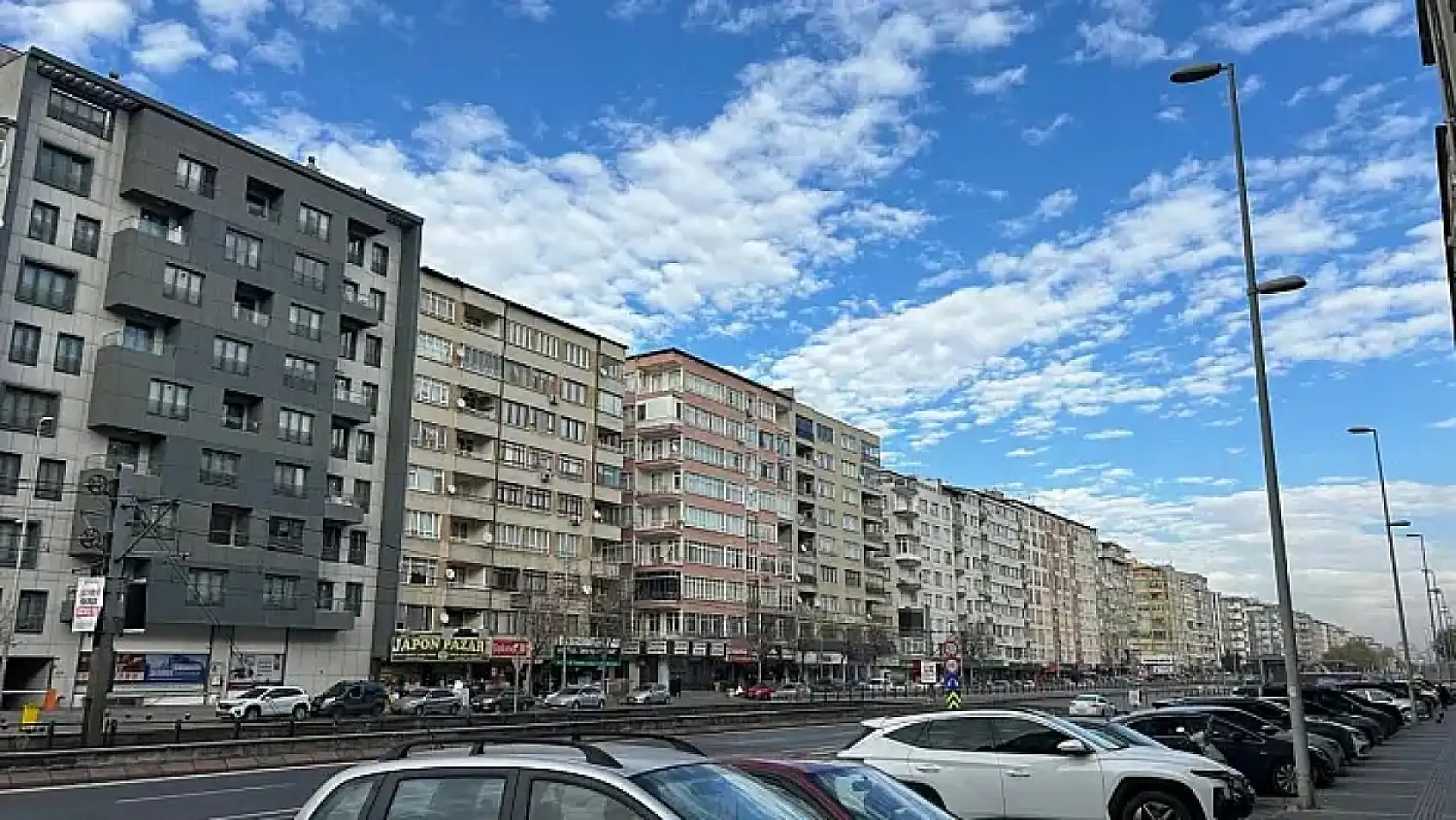 Kayseri'den Kısa Kısa: Masaj Salonu: Bal Tenekesi, Saadet Partisi, Konut Piyasası, Kayserispor…