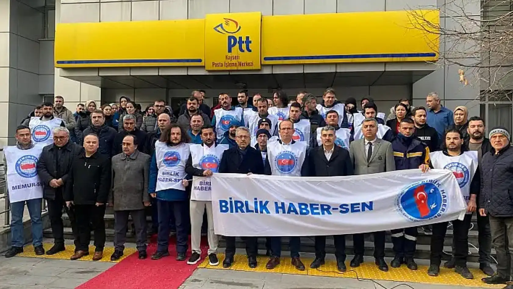 Kayseri'den kısa kısa haberler - Telef olan hayvanlar, PTT protesto, TOKİ, Kayserispor....