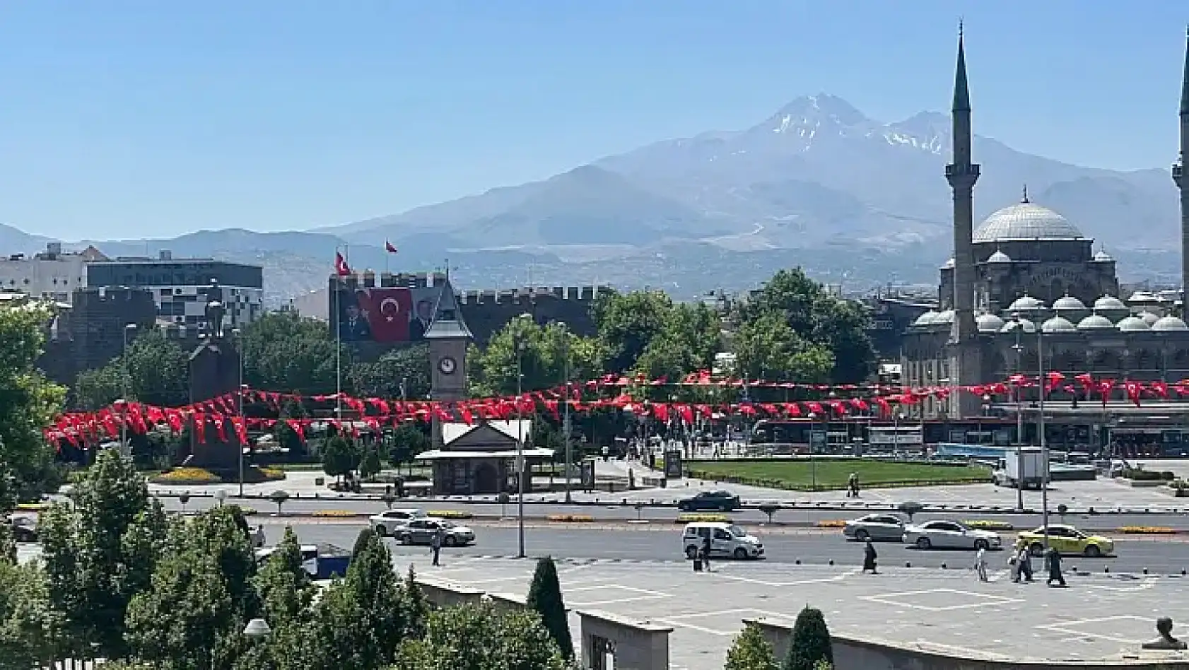 Kayseri'den kısa kısa: Müebbet, Hulusi Akar, Göç, HES Kablo, Kayserispor...