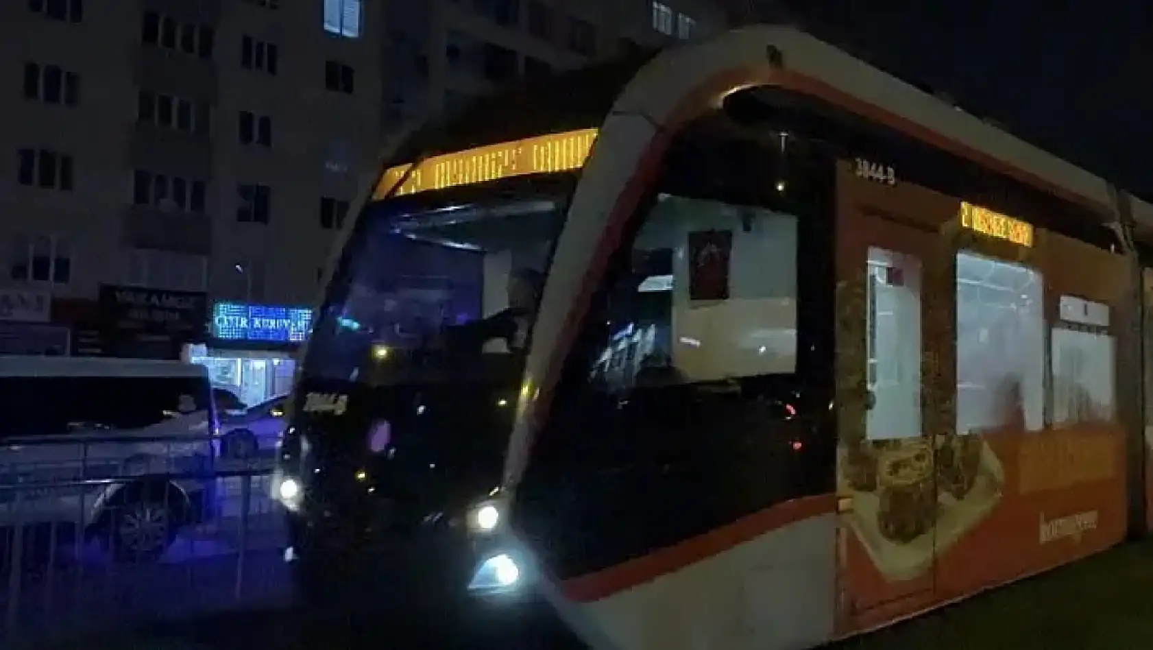 Kayseri'den Kısa Kısa: Tramvayda Tabancayla Yaralanan Şahıs, Mahmut Arıkan, Robotik Süt Sağım Makinesi, Kayserispor…
