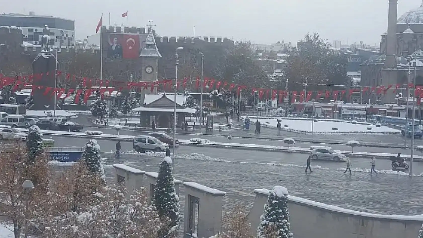 Kayseri'de felaketi yaşadık - Hayat durma noktasına geldi - Kardan gelen mucize yürek ısıttı, İşte kısa kısa haberler...