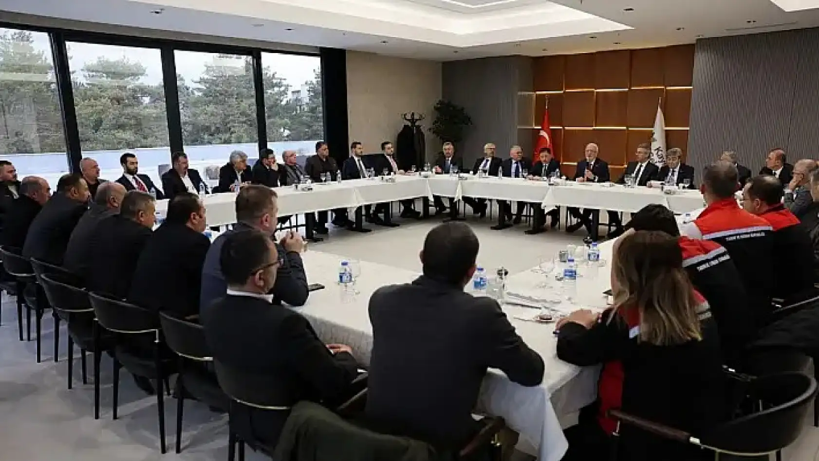 Kayseri'den Kısa Kısa: Operasyon, Sosyal Konut, Tarımsal Üretim, Sanayi Desteği, Kayserispor…