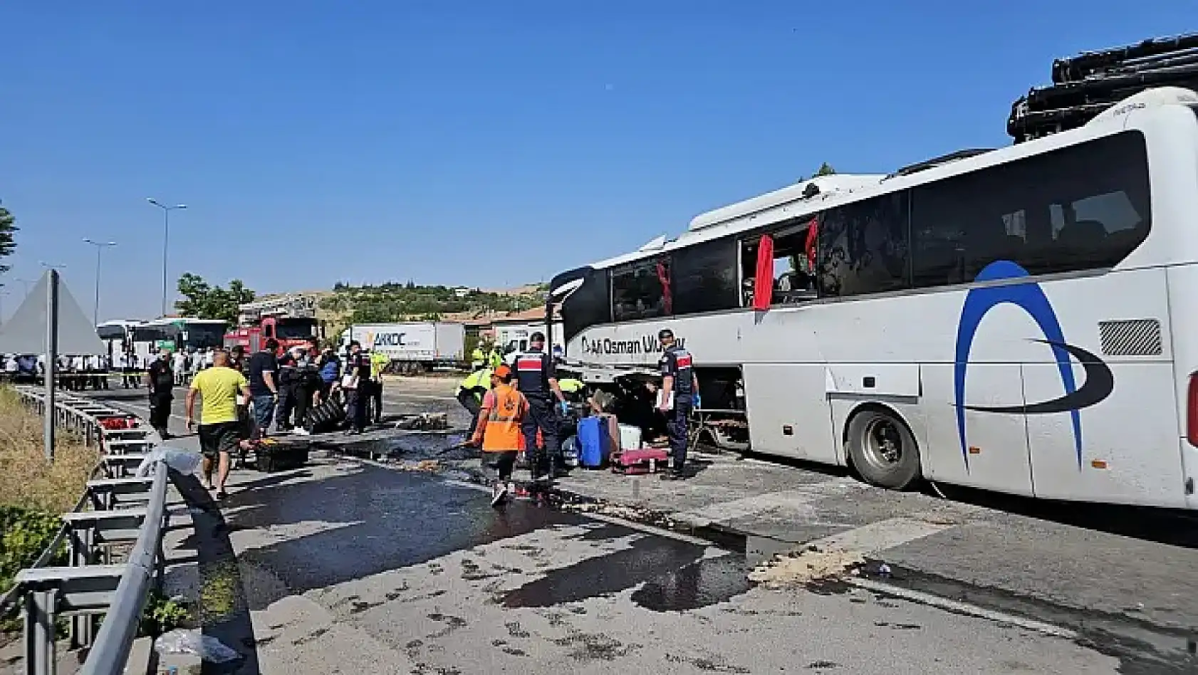 Kayseri'den Kısa Kısa: Otobüs Kazası, Doğalgaz Soru Önergesi, ERÜ Kampüsü, Öğretmen Vefatı, Kayserispor…