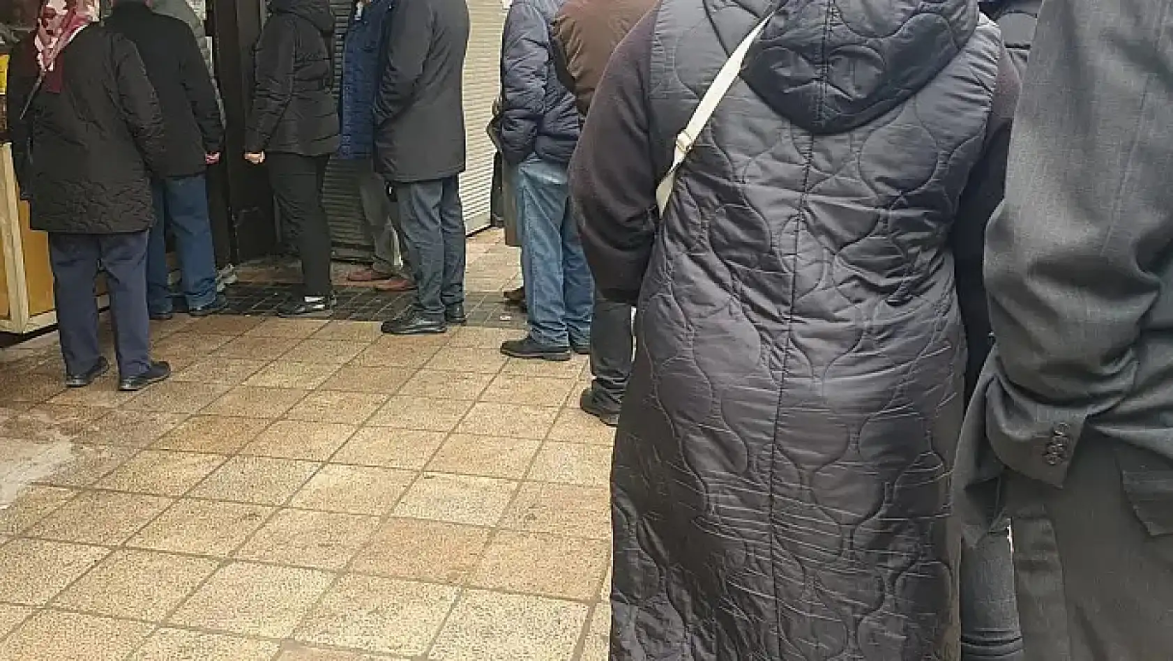 Kayseri'den kısa kısa - Eylem, uzun kuyruk, Sultan Sazlığı, yardım, Aşık Seyrani, Kayserispor....