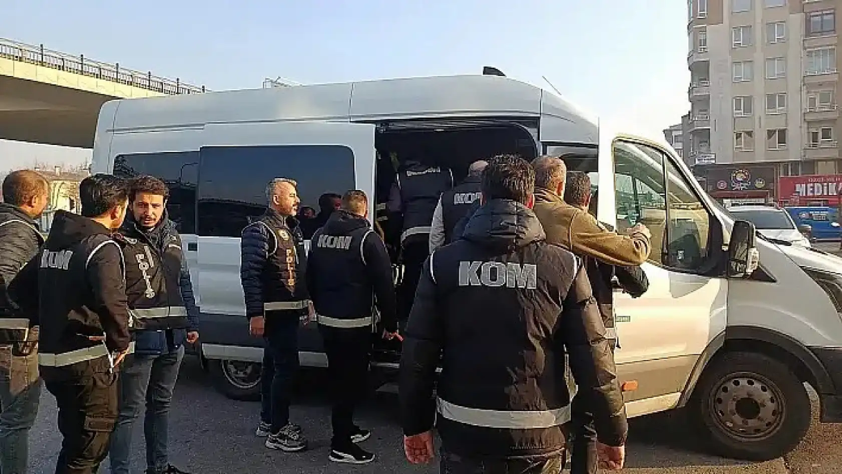 Kayseri'den kısa kısa: Skandal olay,Trafik kazası, Hulusi Akar, Yüksek Hızlı Tren, Kayserispor…